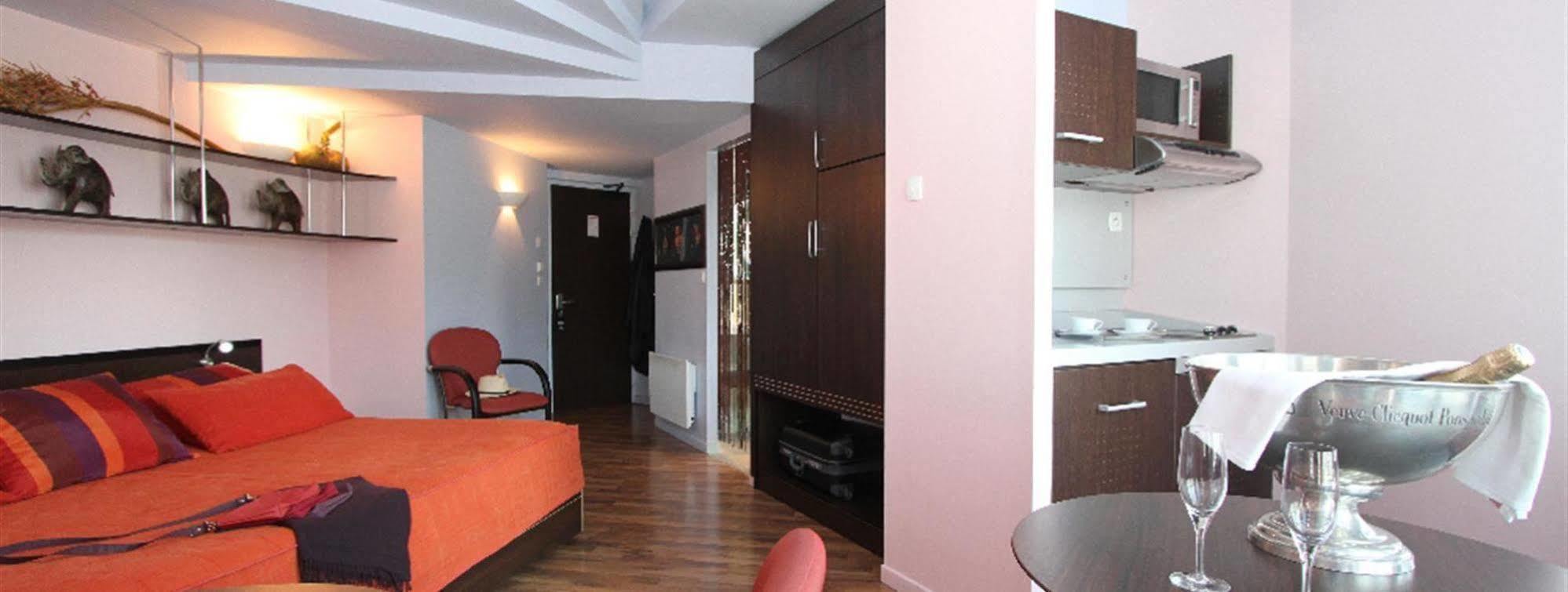 Logis Hotels Le Saint Georges Vendôme Esterno foto